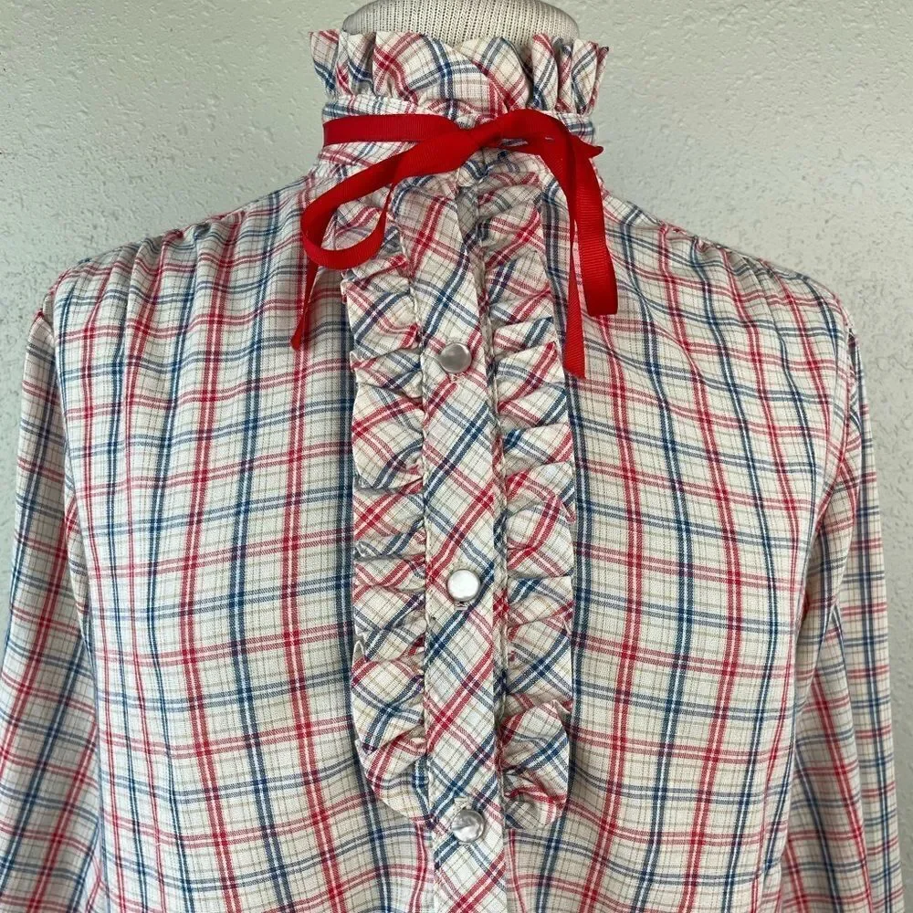 Jody Blouse love buttons